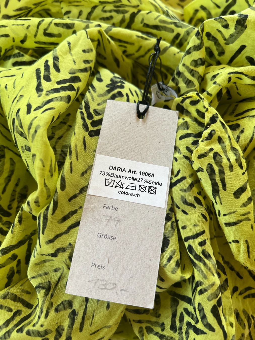 Colora Foulards, Tücher & Schals: Colora Schal, 27% Seide, Hellgrün/Schwarz, NEU – Neu und originalverpackt aus Worb von farben20zauber 1