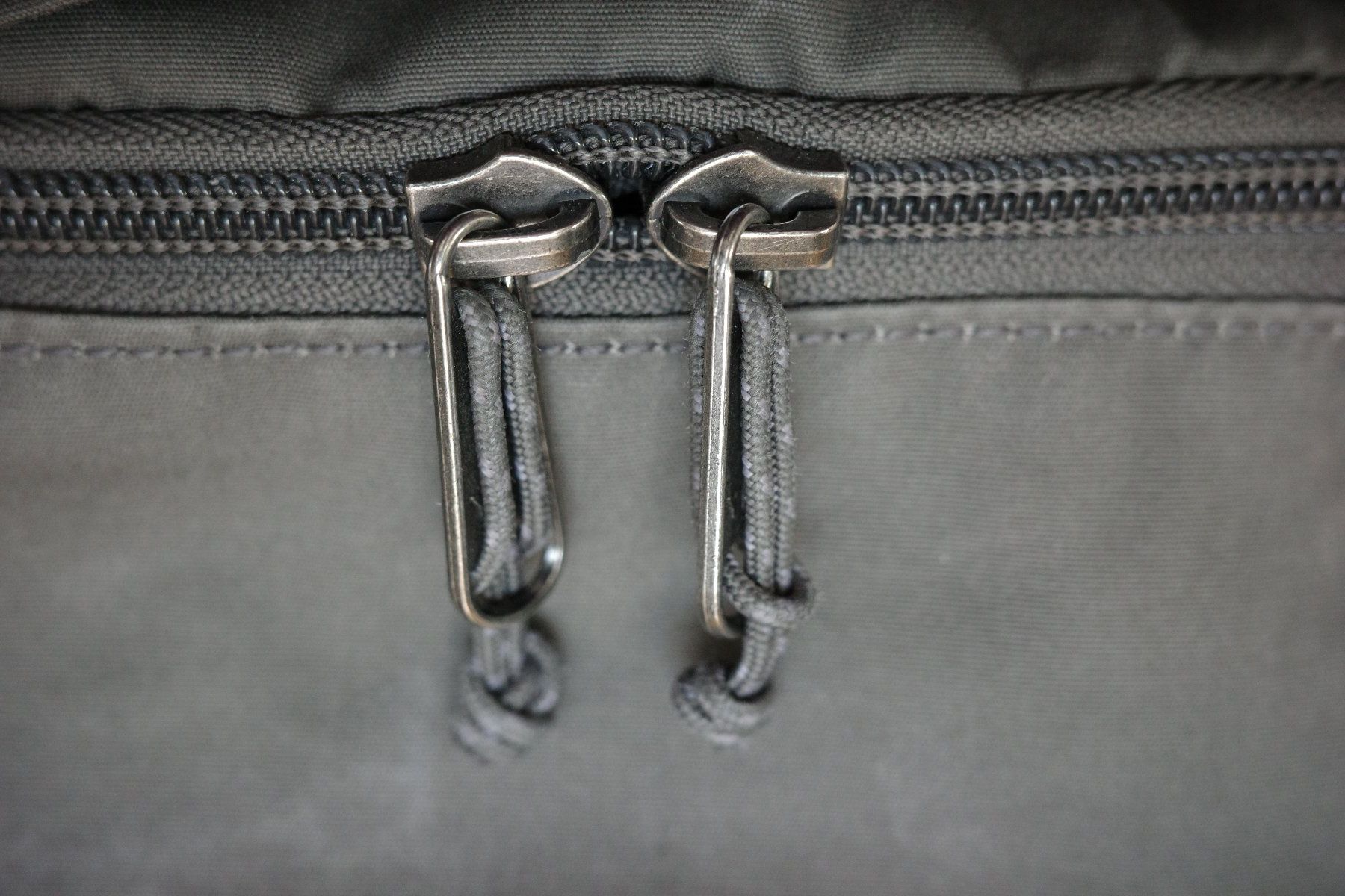 Fjällräven Zaini: Rucksack Fjällräven Singi 48 - Farbe Grau – Usato da Liebefeld venduto da Rhyolite 9