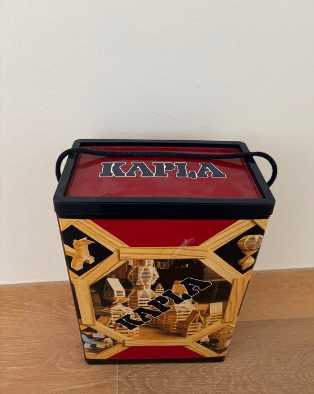 Kapla Kit di costruzioni: Boîte Kapla 200 pièces  – Usato da Baulmes venduto da cel_y9dm