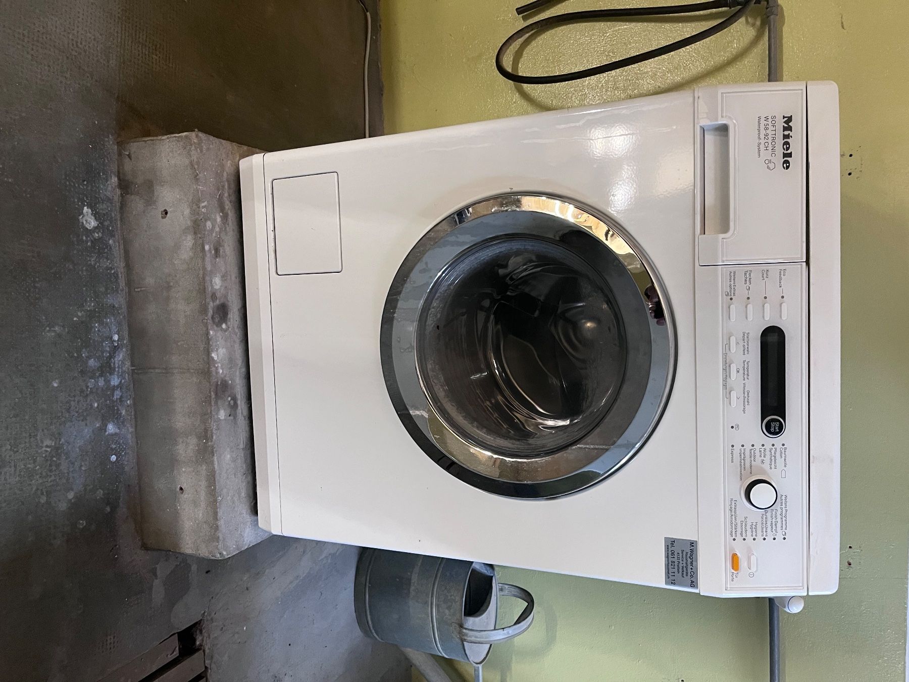 Machines à laver: Waschmaschine – D'occasion à Muttenz par Kiwis1511