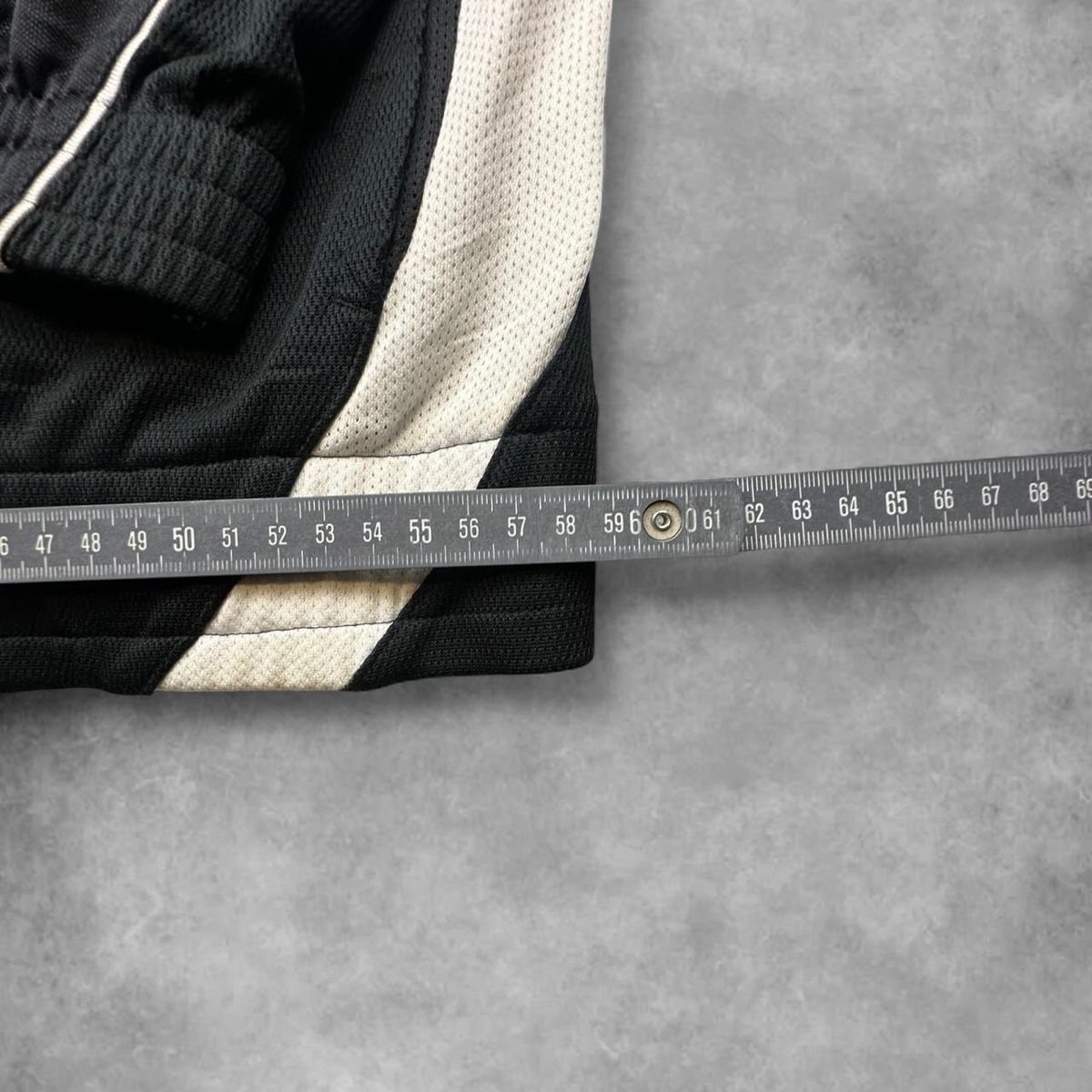 Adidas Jacken: Adidas black jacket – Gebraucht aus Erlinsbach SO von TogaResell 5