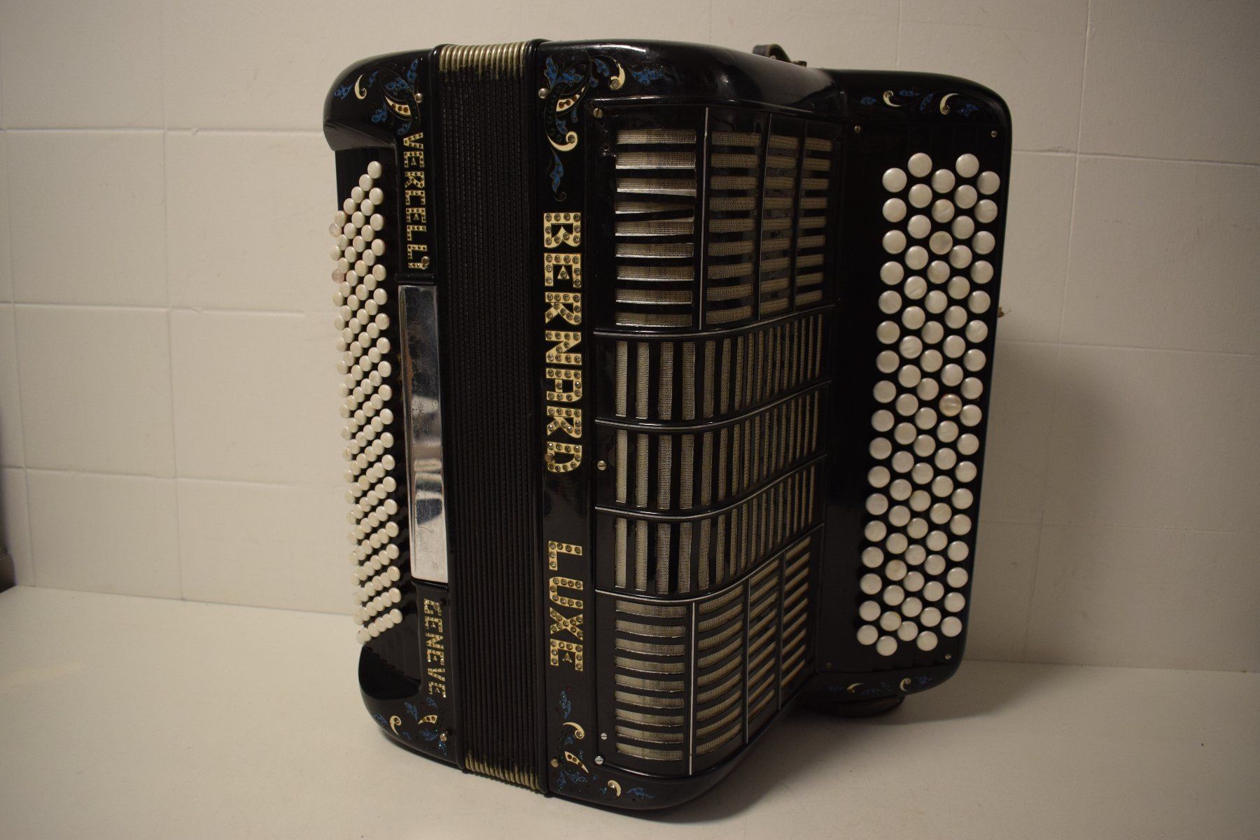 Strumenti musicali: Akkordeon chromatisch Bernard Luxe – Usato da Zürich venduto da baumusik 5