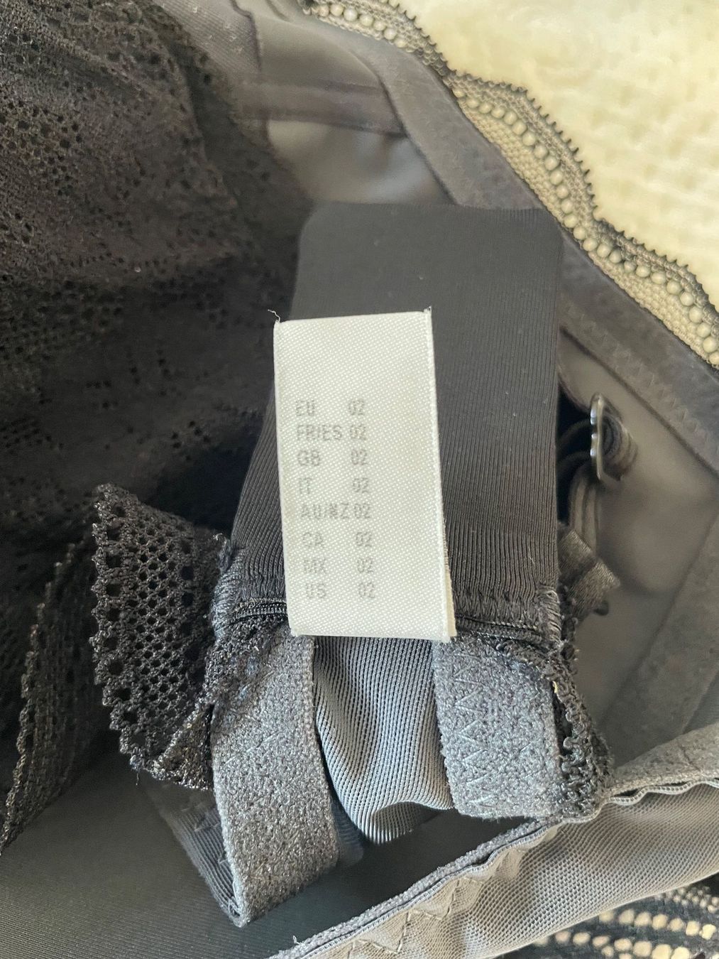 Triumph Sonstige Unterwäsche: Schwarze BH von Triumph – Gebraucht aus Winkel von jen_5wrx 3
