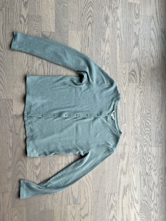Cardigan C&A grün gerippt mit Knöpfen Grösse M gebraucht