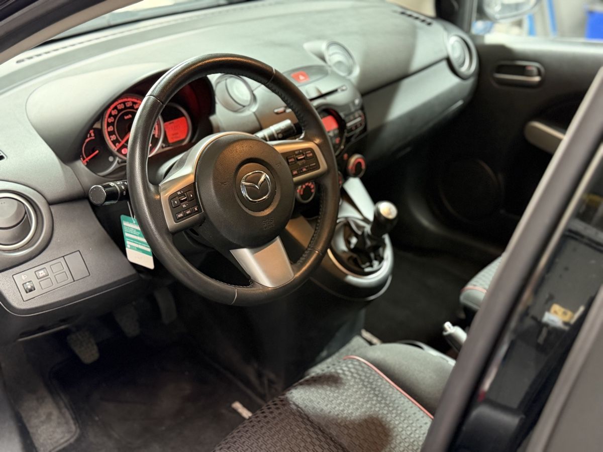 Automobili: Mazda 2 1.5 Frisch ab MFK & Service – Usato da Oberaach venduto da DJB21 4