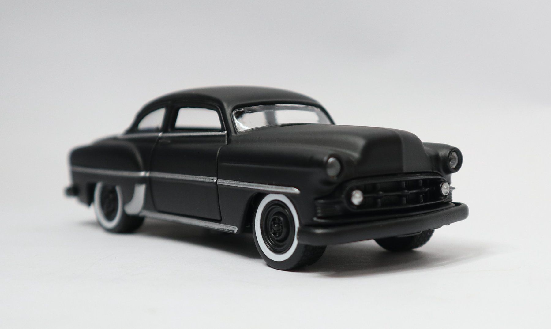 Maisto Modellini d'auto: 1953 Chevrolet Custom 1:43 neu – Nuovo (secondo la descrizione) da Eschenbach SG venduto da Astalavista 4