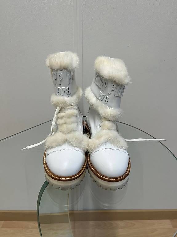 Philipp Plein Scarpe da donna: Philipp Plein bottes cuir taille 38 – Usato da Les Acacias venduto da kim_2dxt