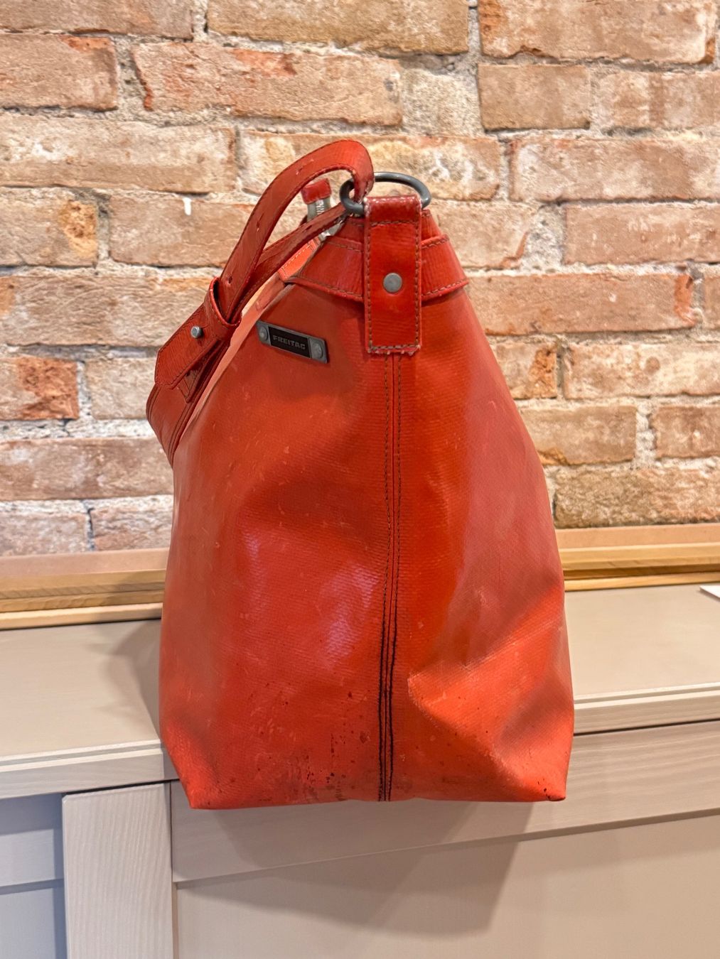 Freitag Borse: Freitag Tasche R121 Ahlgren Orange – Usato da Arsiè venduto da Marydema76 5