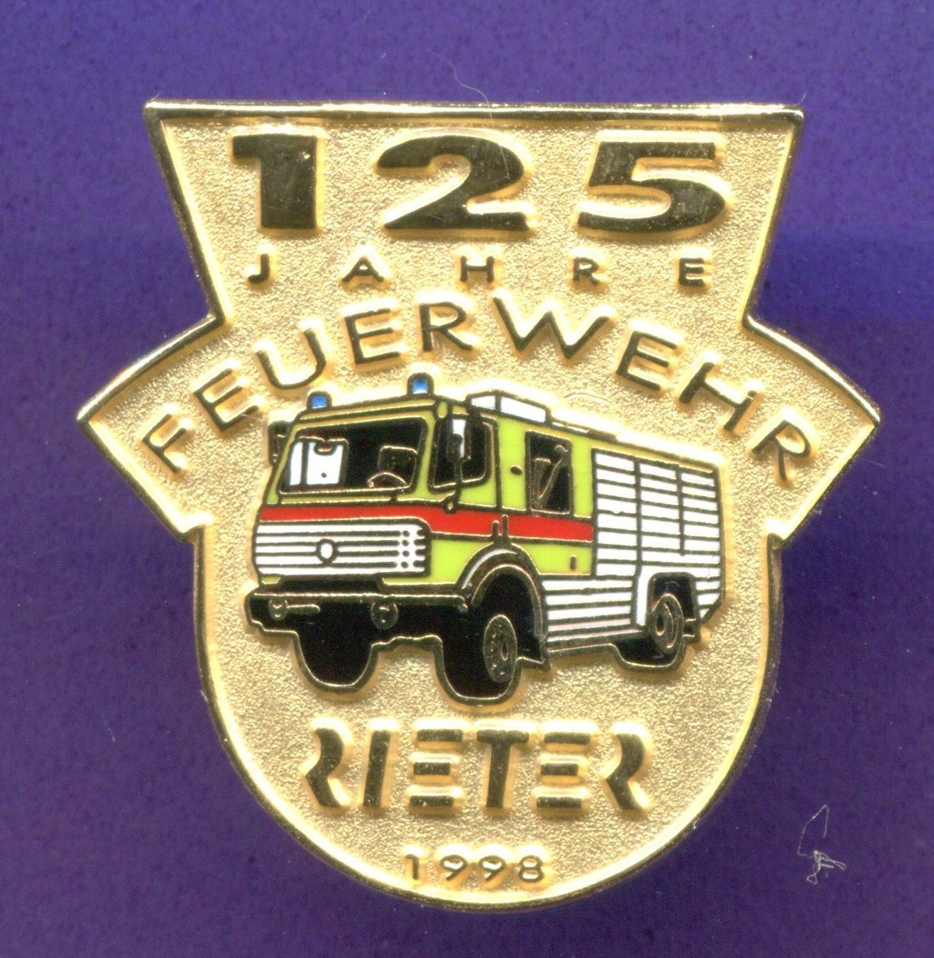 Placchette & Badge: Feuerwehrauto  MERZEDES  Rieter 1998 – Usato da Winterthur venduto da Sammleroase