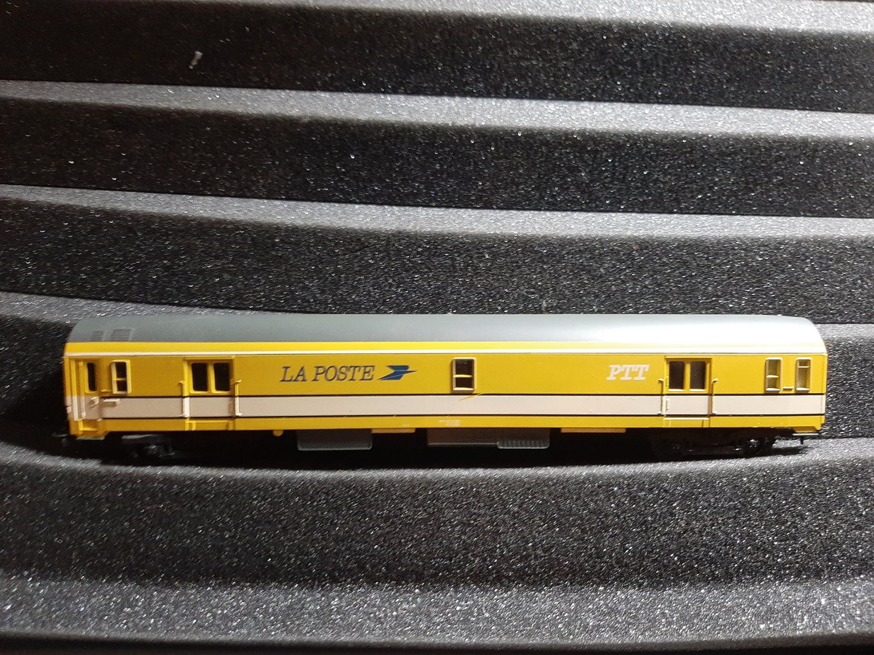 Lima Modelleisenbahnen: LIMA SNCF POSTE REF.11 – Gebraucht aus Avully von RIVALIS 1