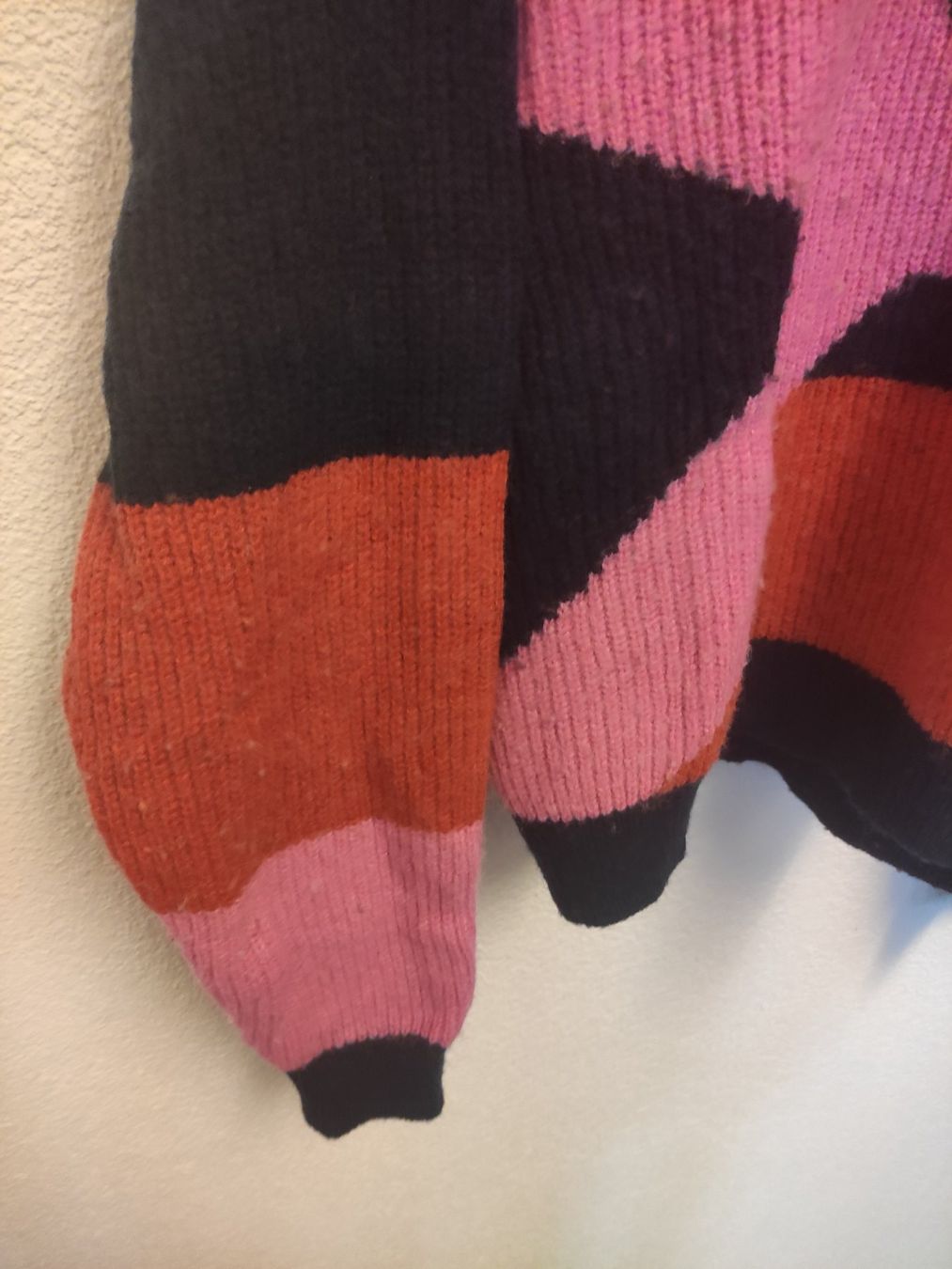 Pulls & Sweat-shirts: Nümph Pullover blau rot pink, Gr. S – D'occasion à Schliern b. Köniz par Pecannut 4