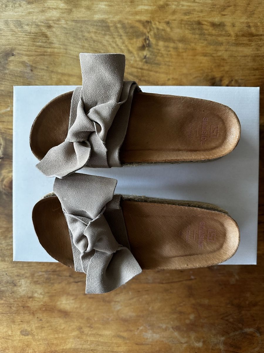 Scarpe da donna: Sandales compensées beige taille 36avec nœud – Usato da Châtelaine venduto da Alexandra.jankowski 2