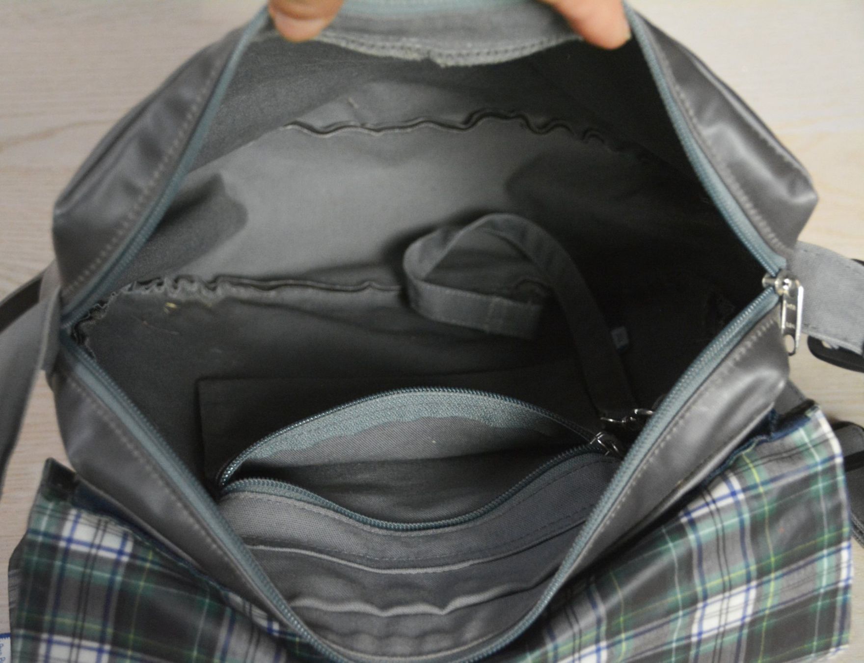 Borse da donna: Kunststoff Tasche/Umhängetasche – Usato da Niederhasli venduto da littledrop 4