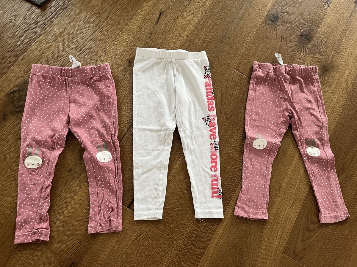 Pantaloni: 3x Hose Mädchen Größe 86/92 – Usato da Wolfwil venduto da NewGirl