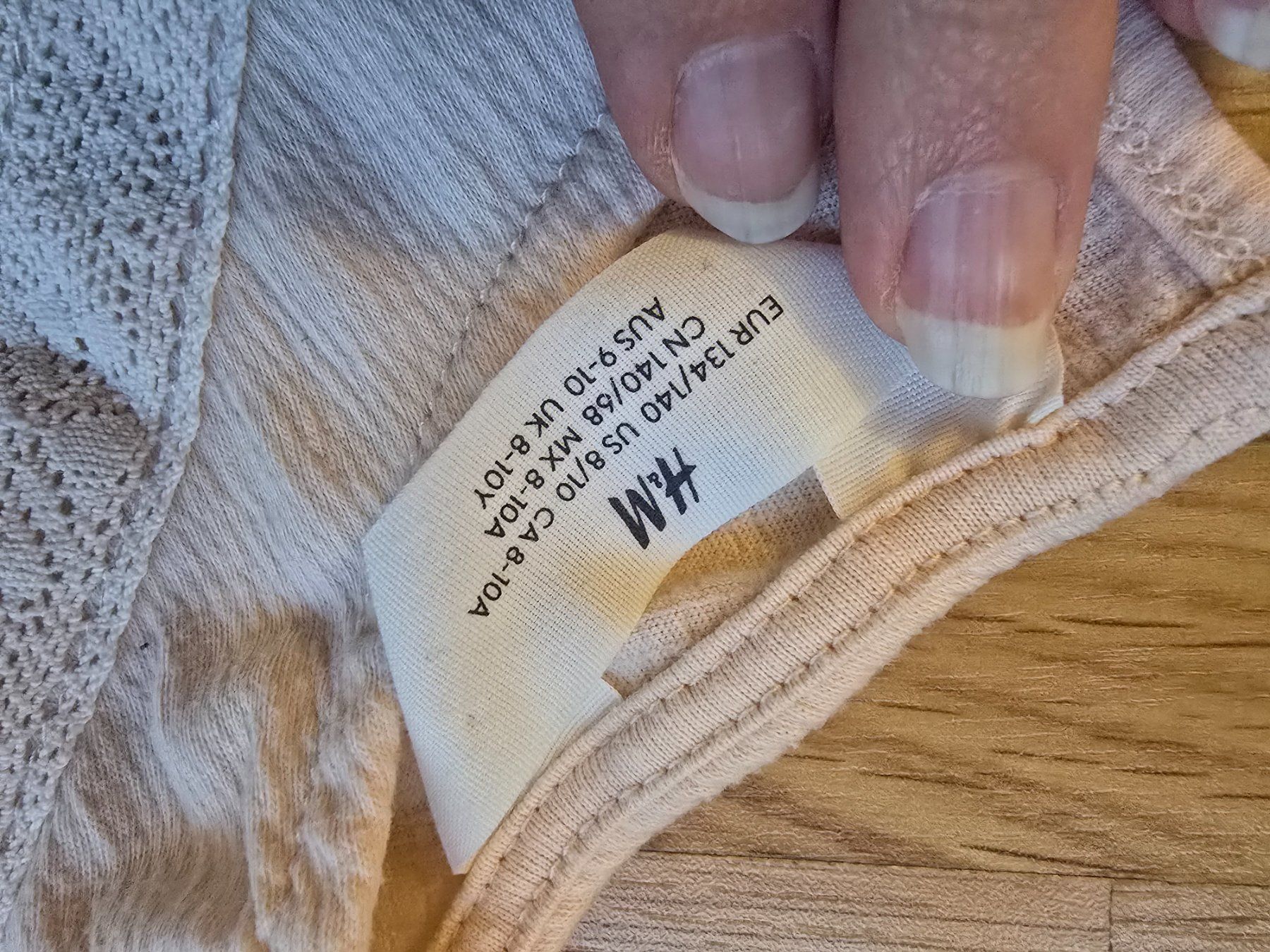 Blouses, T-shirts & Tops: Bluse Gr. 134/140 – D'occasion à Büttikon AG par Amineah 1