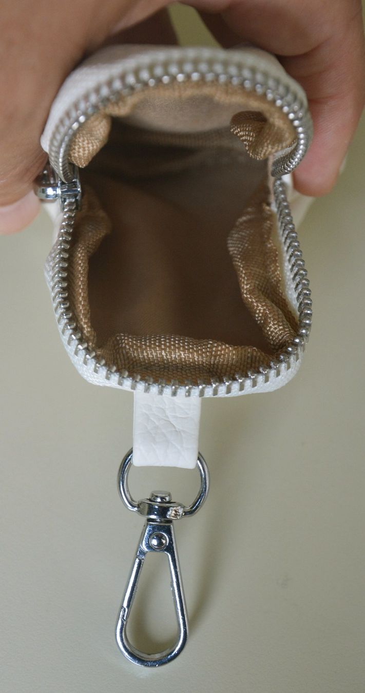 Sacs femmes: Kleines, weiches Täschchen / Mini Täschli – D'occasion à Niederhasli par littledrop 1