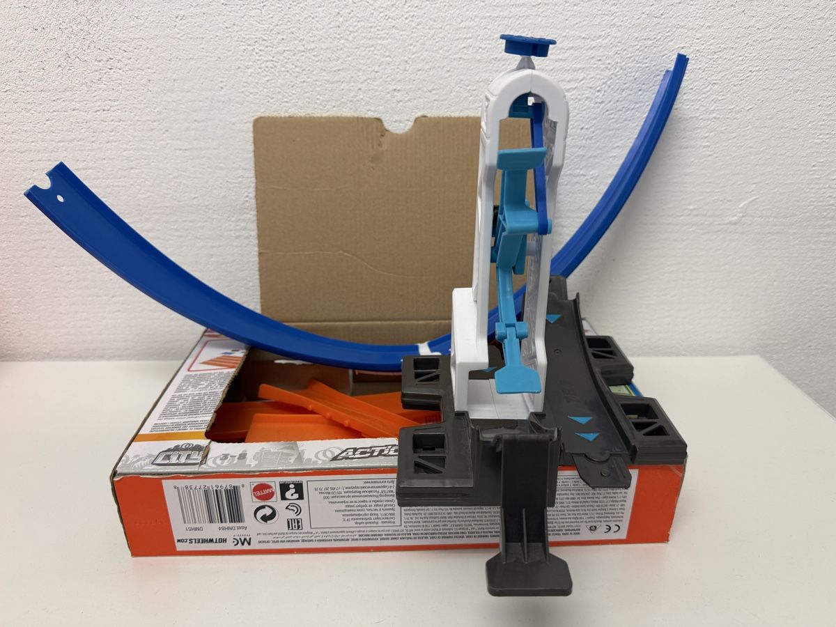 Hot Wheels Spielzeuge: Hot Wheels Set mit Autos – Gebraucht aus Hombrechtikon von come01 6