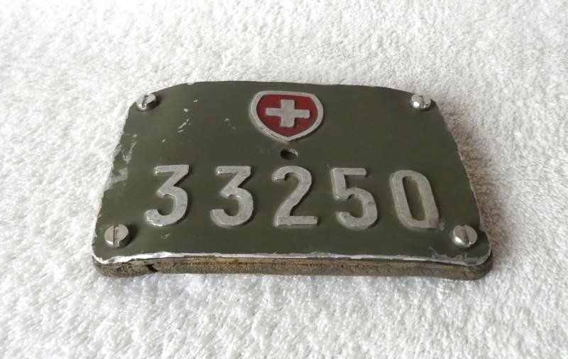 Schweizer Armee Schilder: Alte Original Schweizer Armee Militär Velonummer 33250 – Gebraucht aus Magden von Renner22