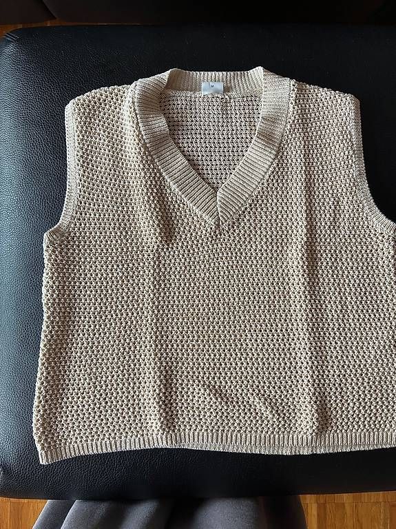 Lots de vêtements: Kurzarmshirts & Strickpullover – D'occasion à Zürich par dor_596h 2