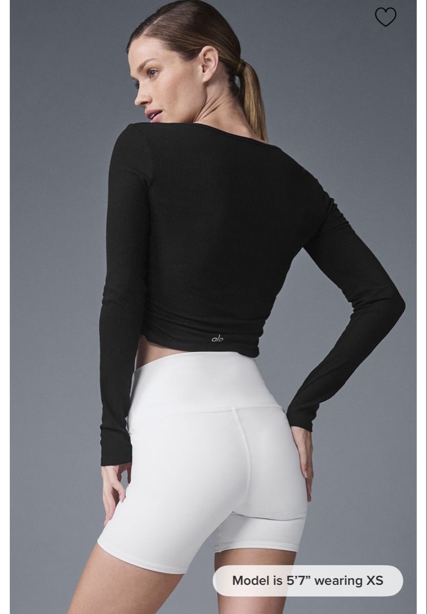 Alo Yoga Tops: Alo Yoga top long sleeves – Gebraucht aus Zürich von ajoaxyz 1