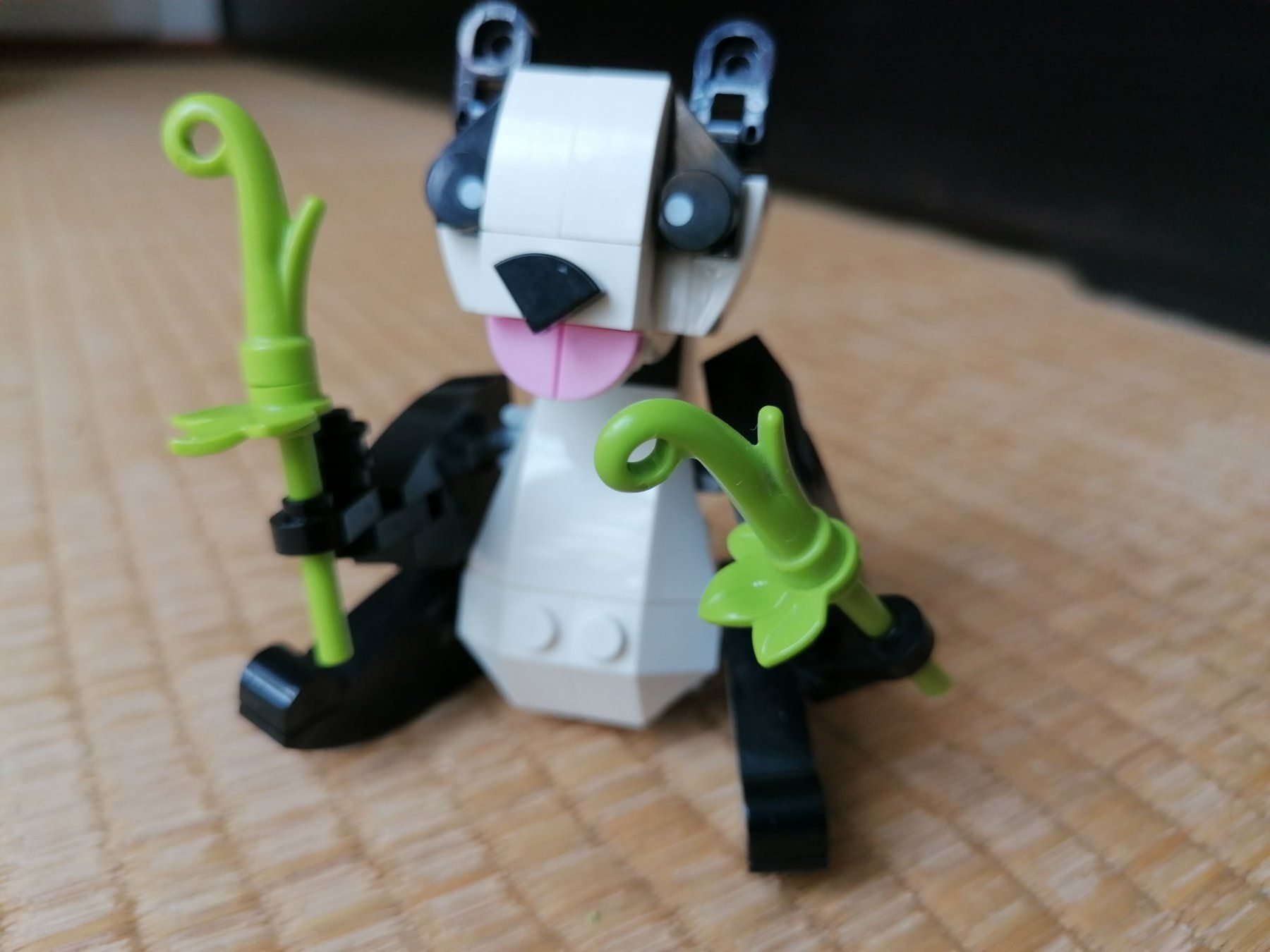 Lego Jeux de construction: LEGO Creator #  PANDA  WWF – D'occasion à LAUSANNE par Ch0937