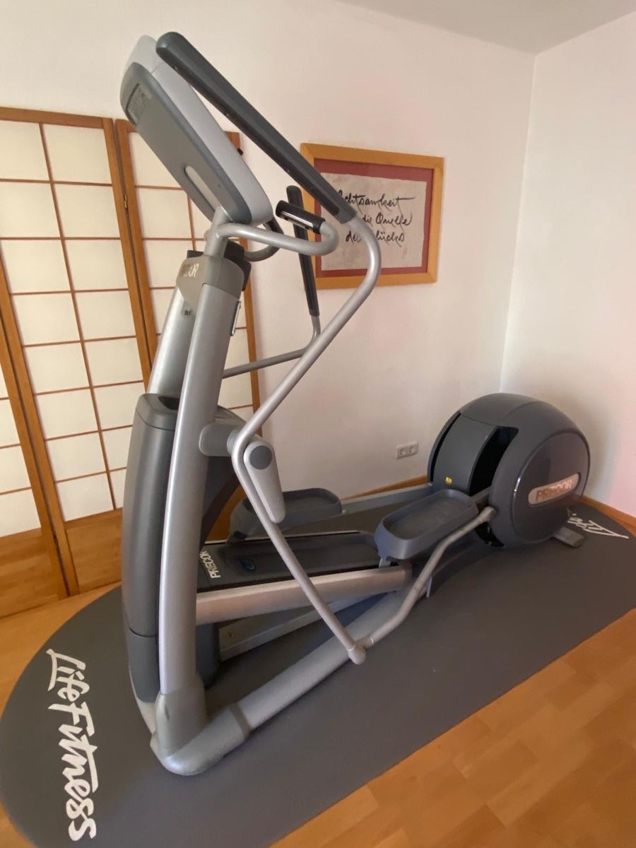 Hometrainer: PRECOR Ellipsentrainer Gebrauchter Zustand – Gebraucht aus Beatenberg von uli_7fb9