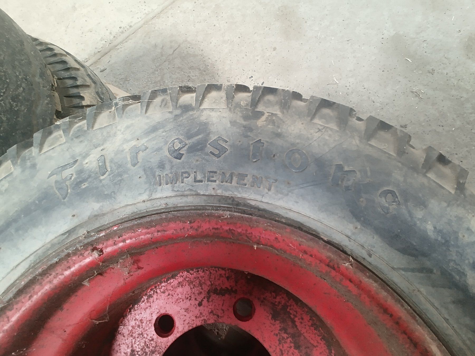 Firestone Pneumatici & Ruote complete: Pneu Kompeltträder – Usato da Osterfingen venduto da raindrop141 1