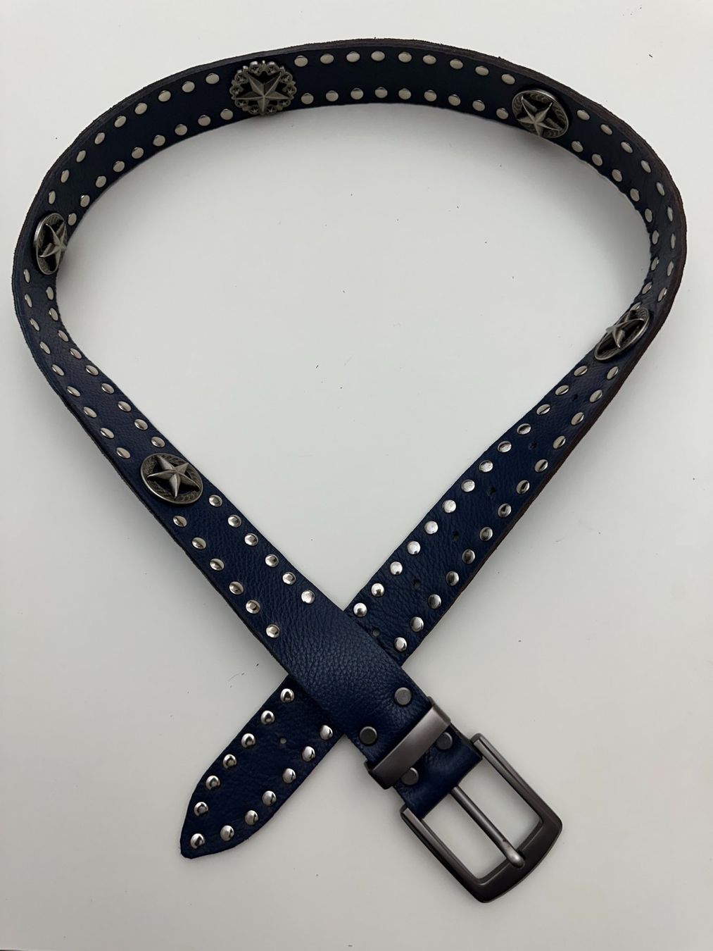 Cinture: Cintura Blu con rivetti e 5 stelle 116cm – Nuovo (secondo la descrizione) da Neuchâtel venduto da Sylemef 1