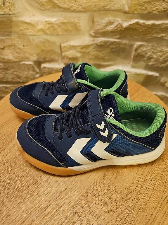 Chaussures garçon: Hallenturnschuhe Gr. 32 – D'occasion à La Heutte par tau_5vvl