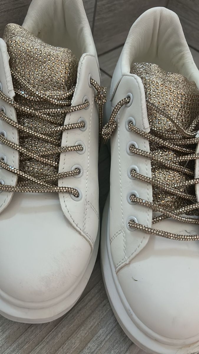 Dosenbach Scarpe da donna: White Platform Sneakers - Size 41  – Usato da Renens VD venduto da nan_8v9l
