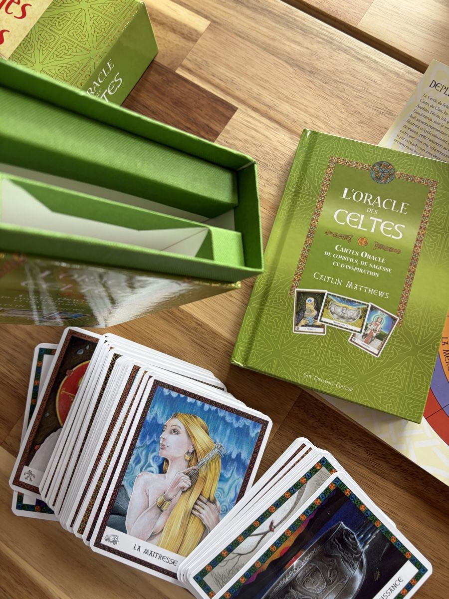 Jeux: Lot de deux oracles – D'occasion à Crissier par Nouchki76 2