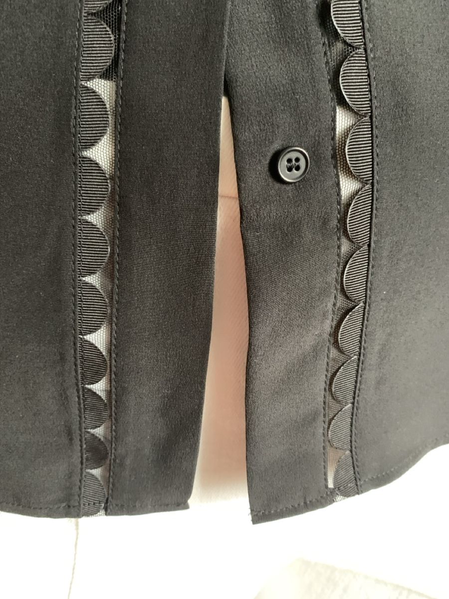 Akris Camicette: AKRIS: Exklusive Schwarze Seidenbluse mit Cutout, 36 – Nuovo (secondo la descrizione) da Luzern venduto da paulablue 5