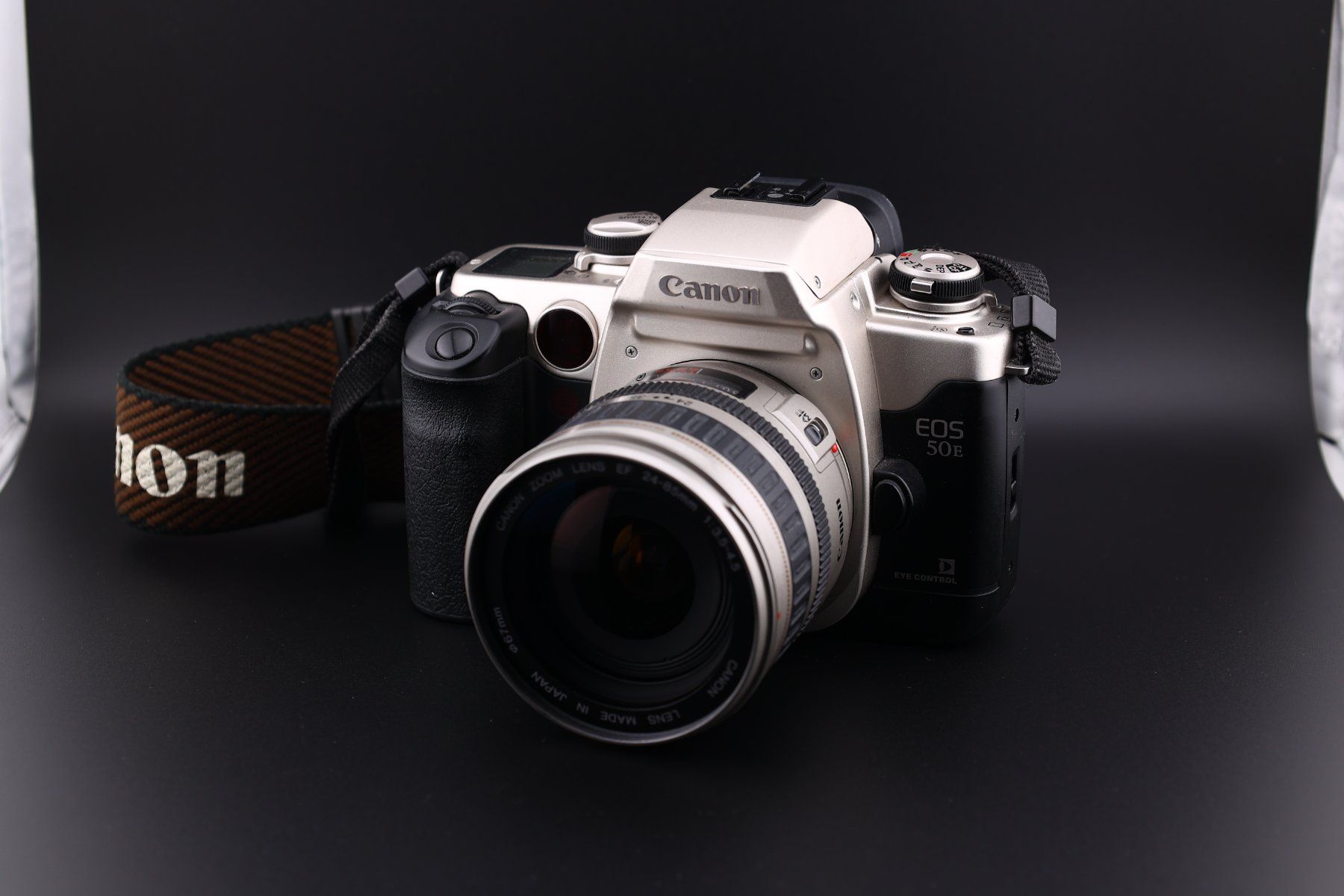 Canon Fotocamera: Canon EOS 50E analog Spiegelreflexkamera mit 24-85mm Obj. – Usato da Eichberg venduto da henrikinch 1