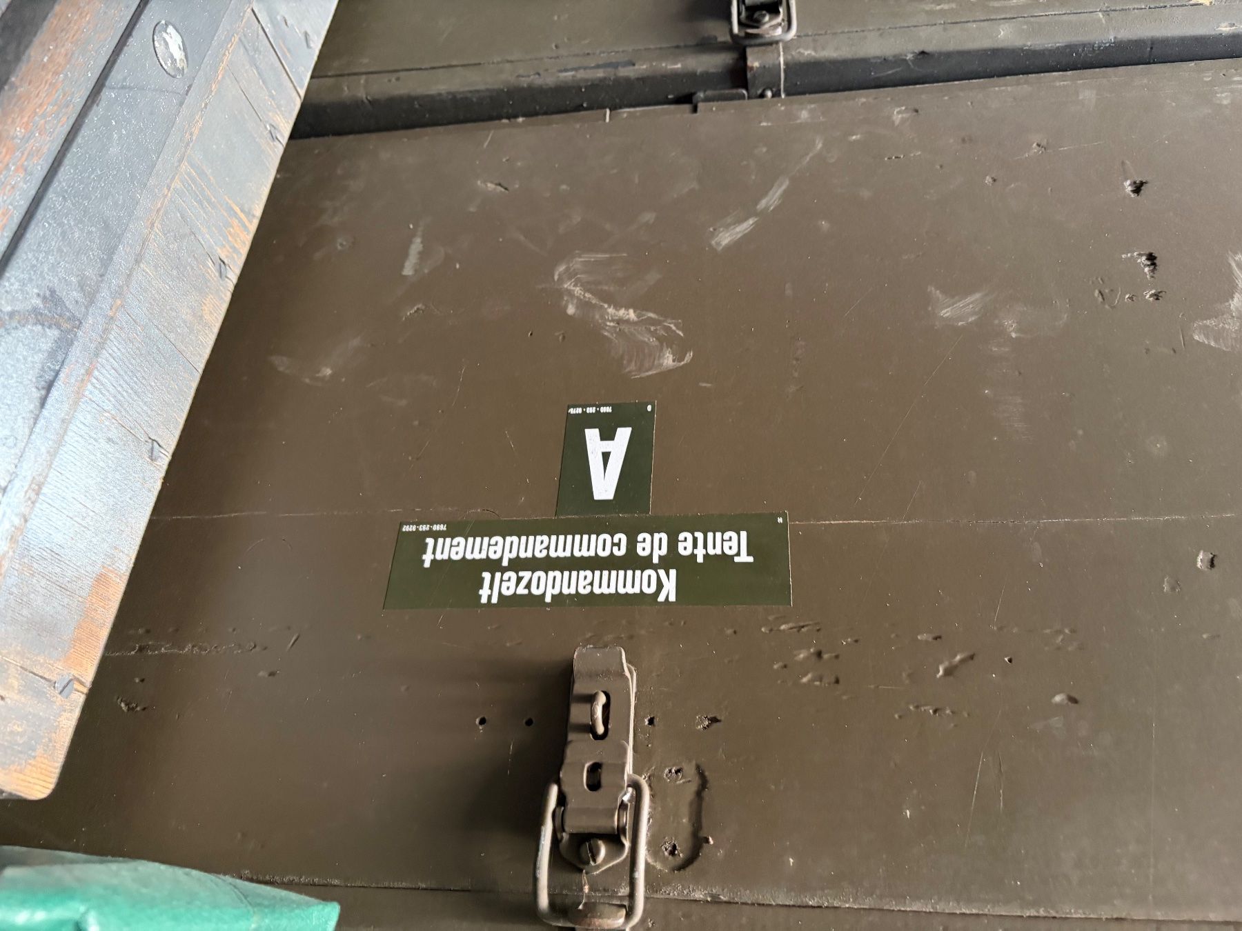 Tende & Padiglioni: Kommandozelt Schweizer Armee – Usato da Grünen venduto da kanti1210 7