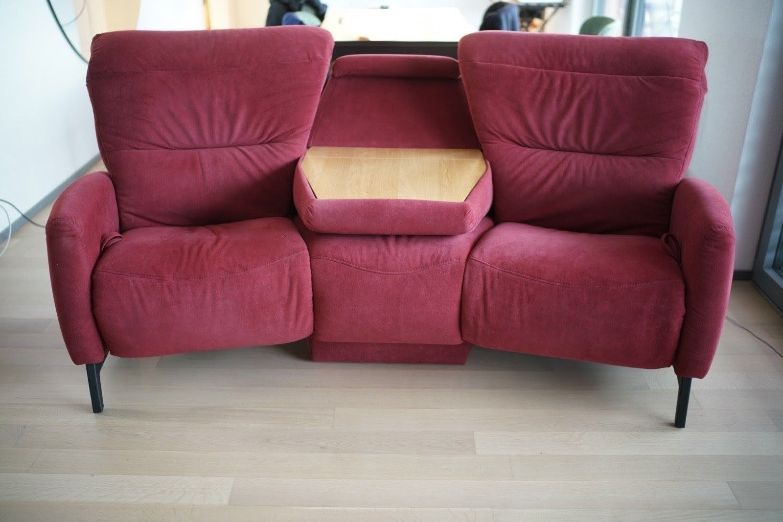 Himolla Divani: Kino-Sofa mit Relax- und Tischfunktion – Usato da Dübendorf venduto da ZVRICX4 3