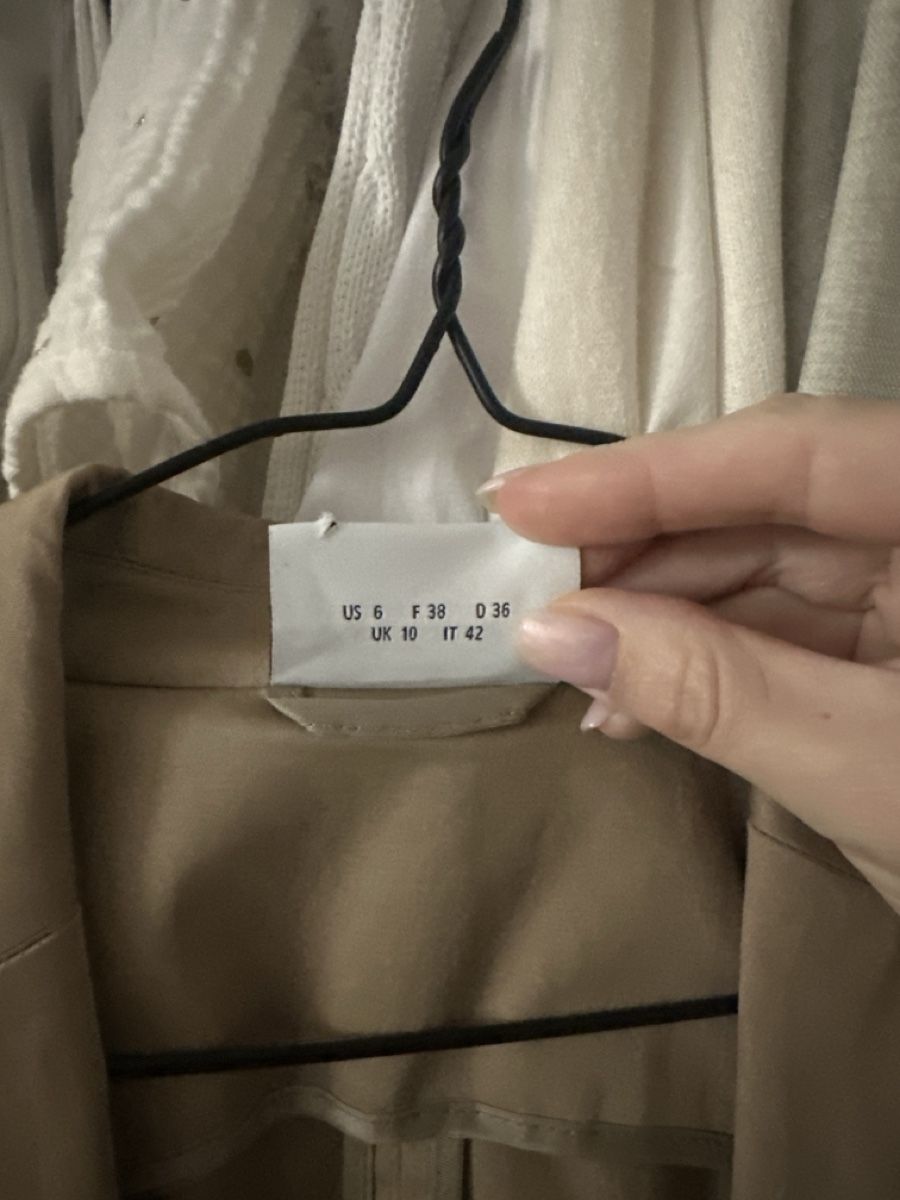 Akris Giacche: Akris Jacke, Beige, Gr. 36 – Nuovo (secondo la descrizione) da Einsiedeln venduto da emi_5bxs 1
