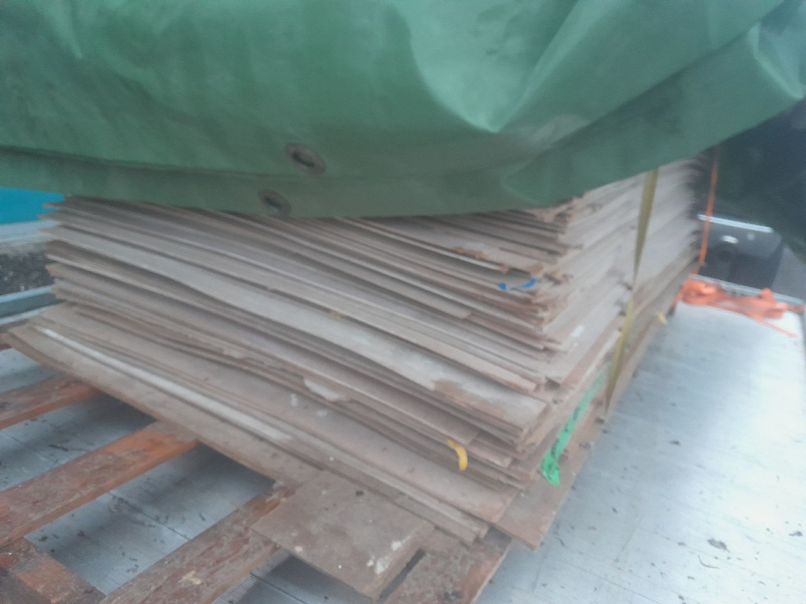 Piatti di portata: Abdeckplatten  Schutzplatte Pavatex – Usato da Marbach LU venduto da san_8kt5 2