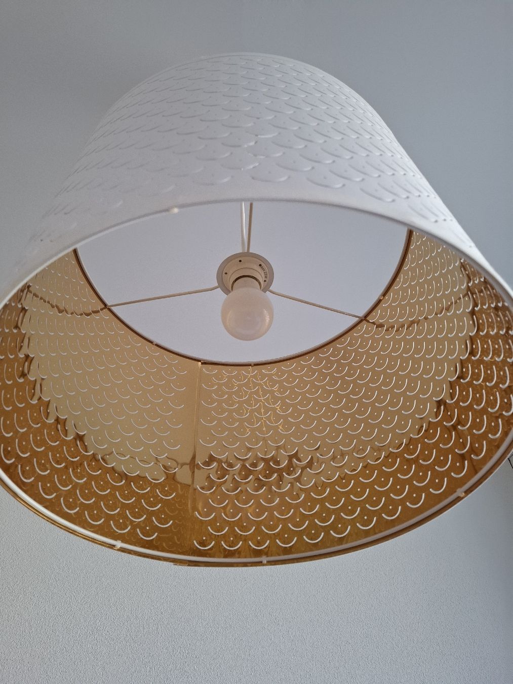 Lampen: Ikea Hängeleuchte Lampe weiss/gold – Gebraucht aus Rotkreuz von PrelovedPicks 1