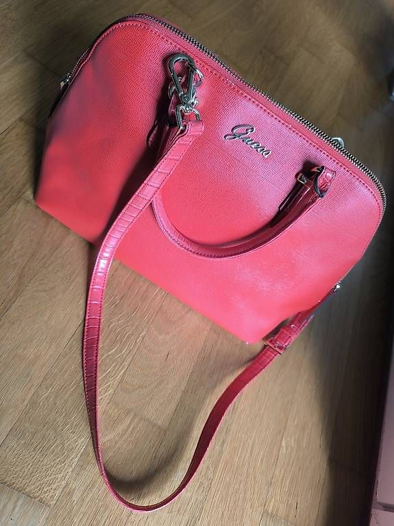Borse da donna: Rote Guess Handtasche – Usato da Ipsach venduto da Rogado