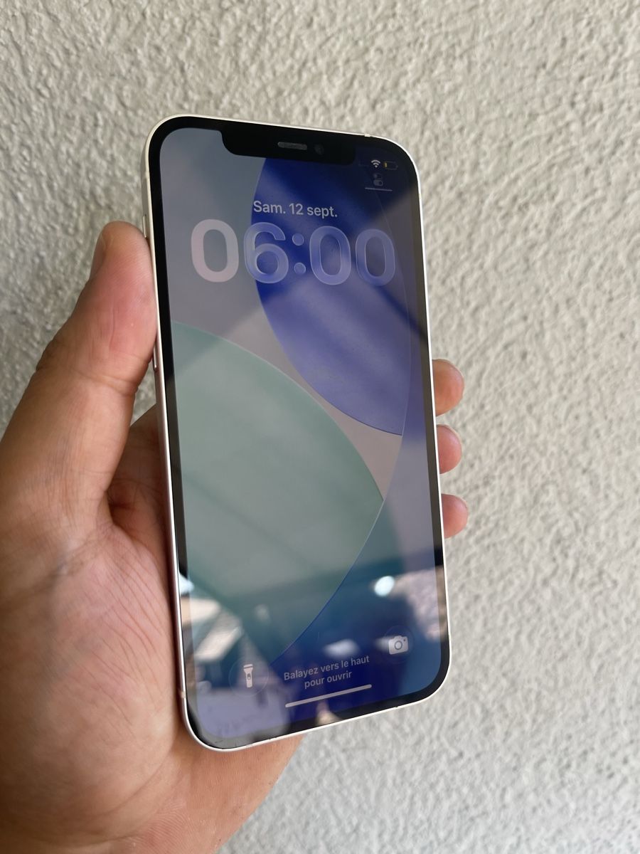 Apple Telefoni cellulari / Smartphones: IPhone 12 128gb Akku 84% – Usato da Biel/Bienne venduto da Pro.max 1
