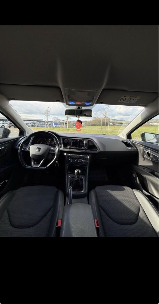 Seat Automobili: Seat Leon FR 2.0TDI – Usato da Niederuzwil venduto da bur_cjj9 5