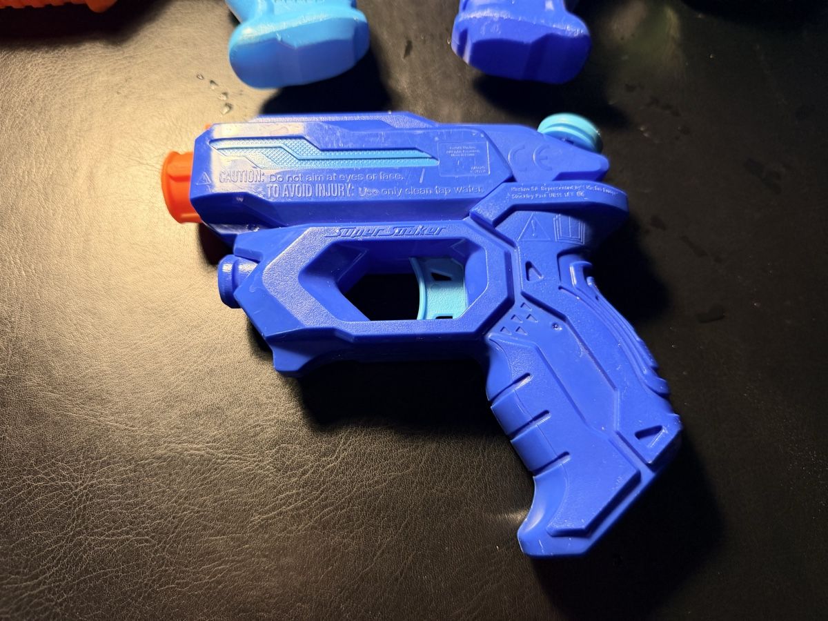 Nerf Giocattoli: Nerf Wasserpistolen – Usato da Adligenswil venduto da anvil3001 4