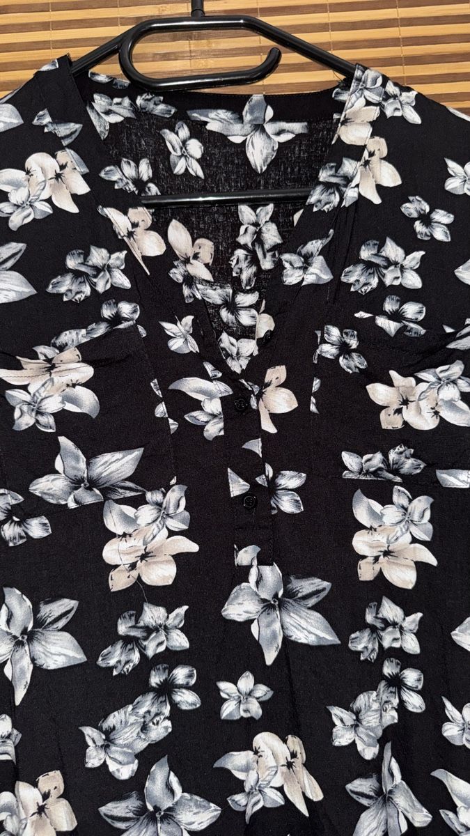 C&A Blusen: Bluse C&A, L – Gebraucht aus Gümligen von morticiaaddams 1