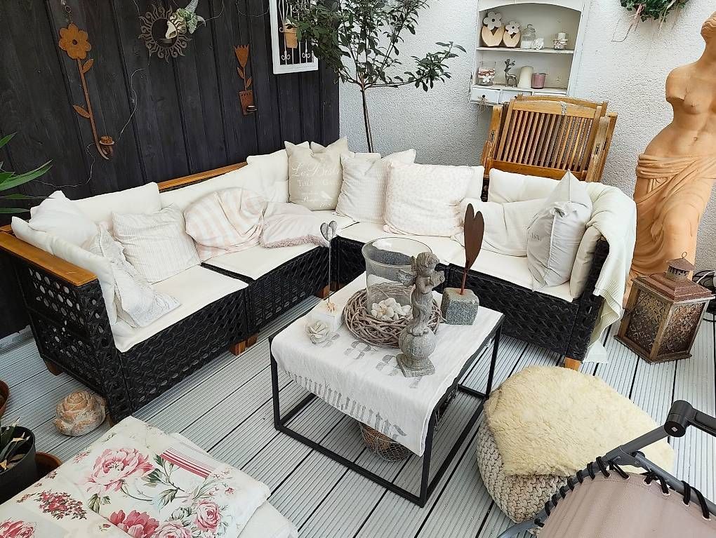 Divani: Fast neue Gartenlounge mit Tisch. – Usato da Stein am Rhein venduto da har_pw2m