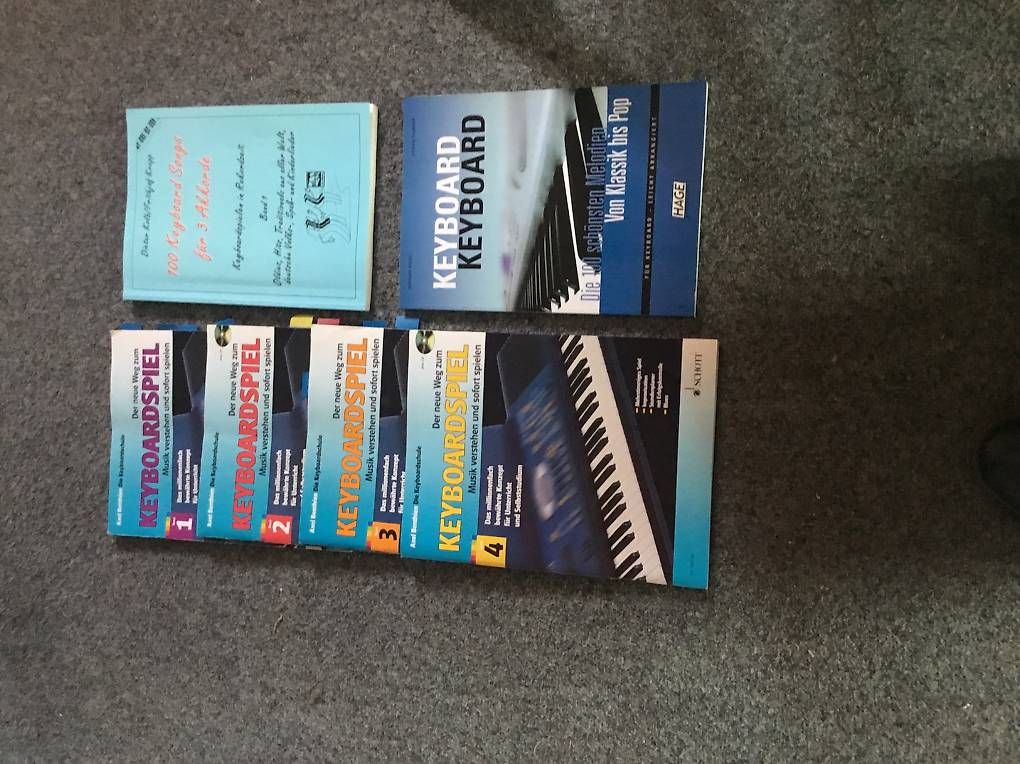 Instruments de musique: 6 Keyboard Lern Bücher – D'occasion à Duggingen par Singfogel