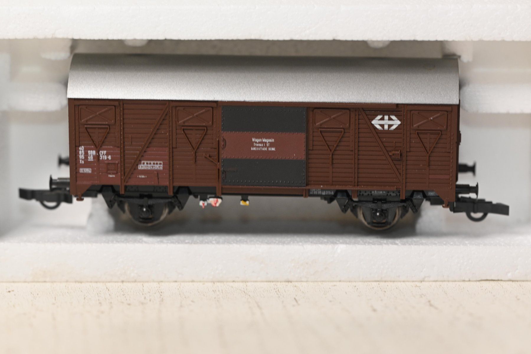 Roco Modellini di ferrovie: gedeckter Güterwagen SBB Roco HO/AC – Usato da Laupen ZH venduto da Zmoewe