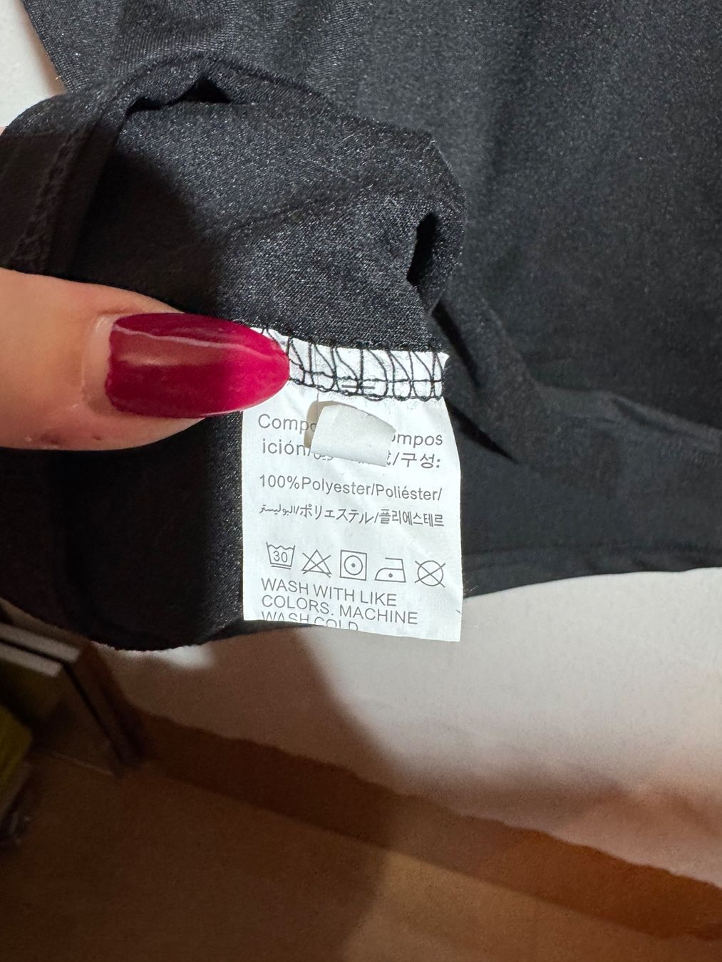 T-shirt: Schwarzes T-Shirt Gr. M – Usato da Grosswangen venduto da SALE_SALE_SALE 2