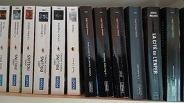 22 livres de James Rollins et 8 de Steve Berry