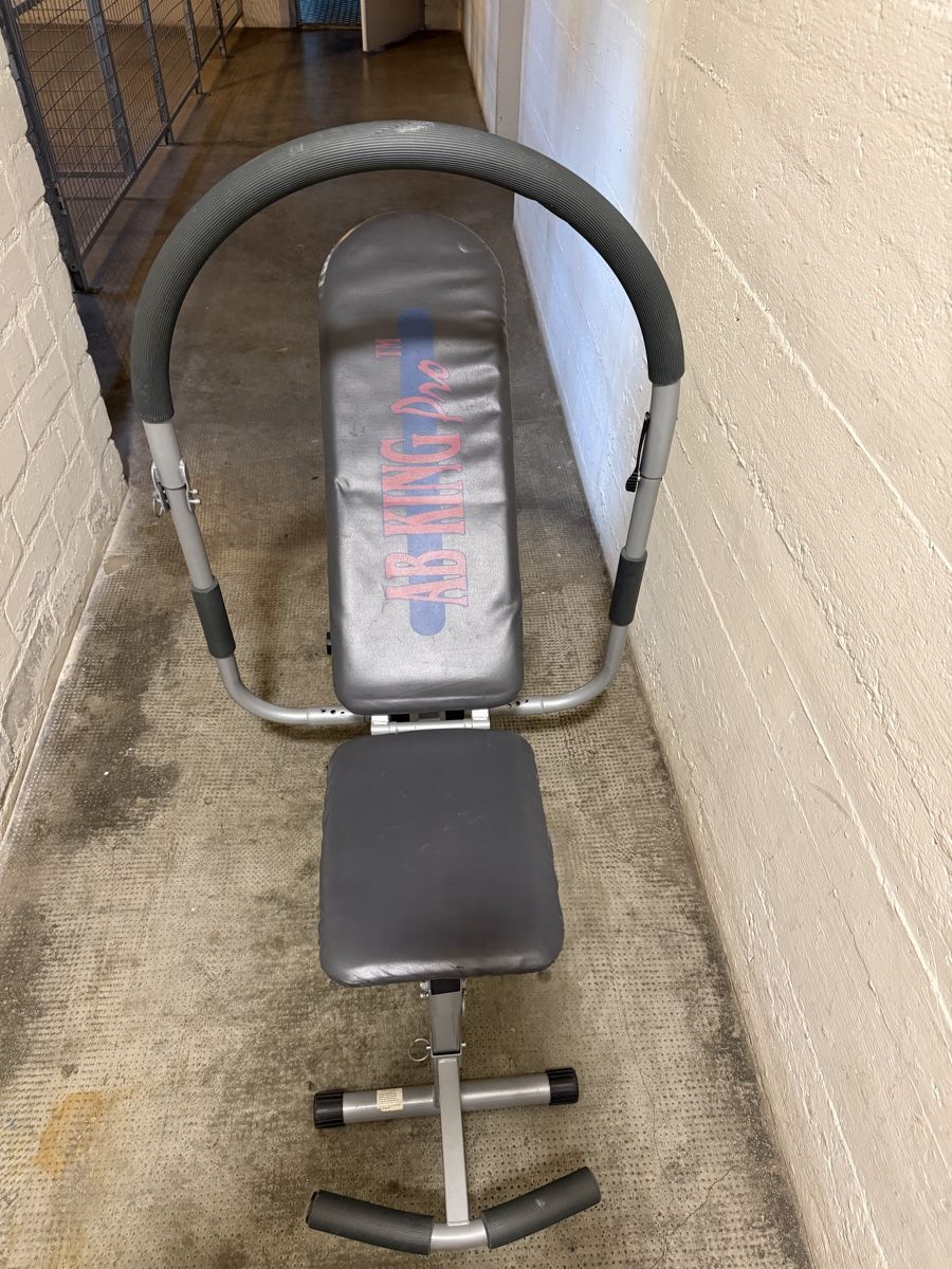 Hometrainer: Bauchtrainer AB King Pro grau  – Usato da Oberwil BL venduto da Hariva 3