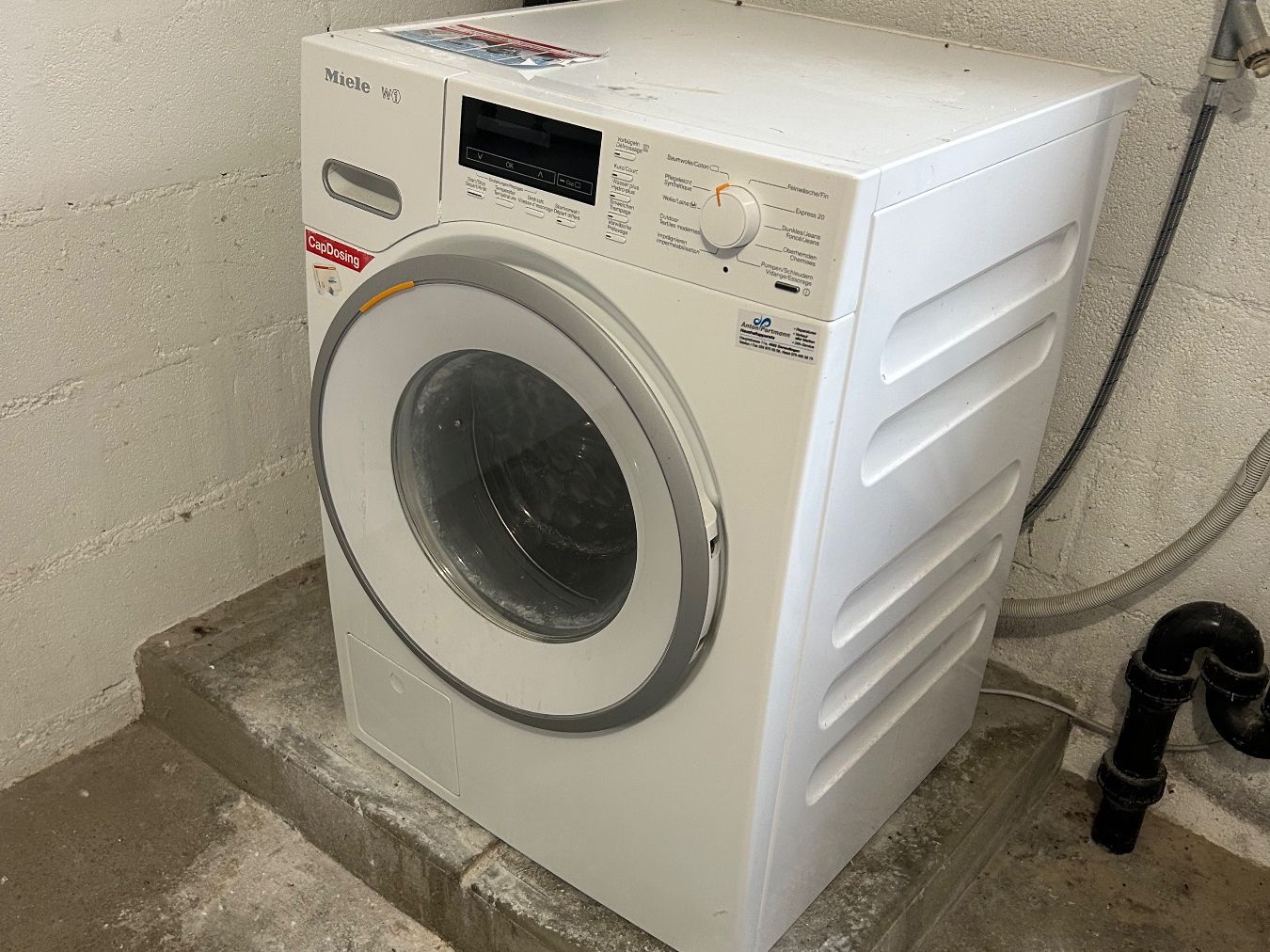Miele Lavatrici: Miele W1 Waschmaschine – Usato da Riedholz venduto da lou_s9nj